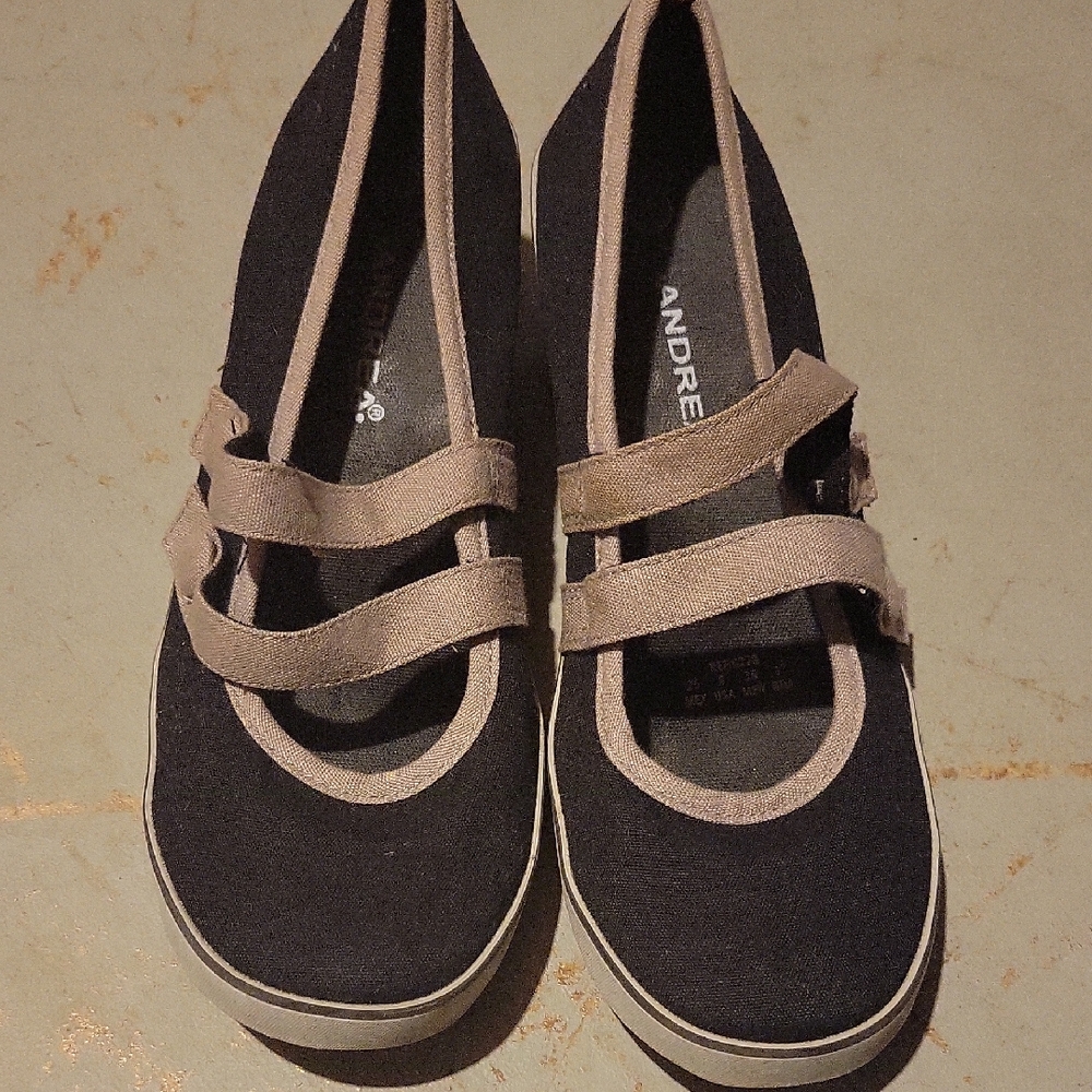 ANDREA FENZI Black and Tan Women's Shoes